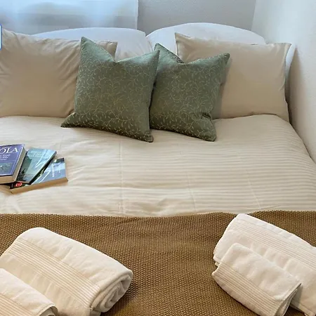 Apartment H1 With 4,5 Room, Bathroom, Kitchen, Central, Quiet & Modern With Office *