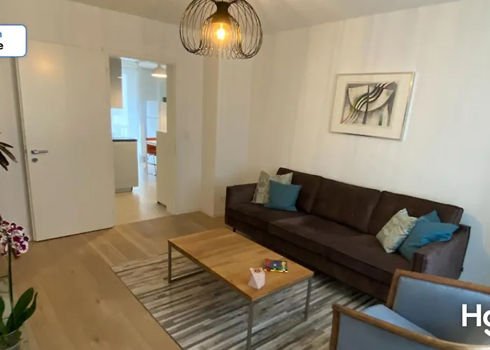 H1 With 4,5 Room, Bathroom, Kitchen, Central, Quiet & Modern With Office زيورخ