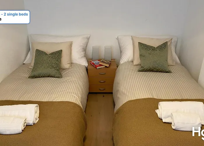 H1 With 4,5 Room, Bathroom, Kitchen, Central, Quiet & Modern With Office زيورخ