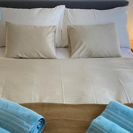 H1 With 4,5 Room, Bathroom, Kitchen, Central, Quiet & Modern With Office زيورخ