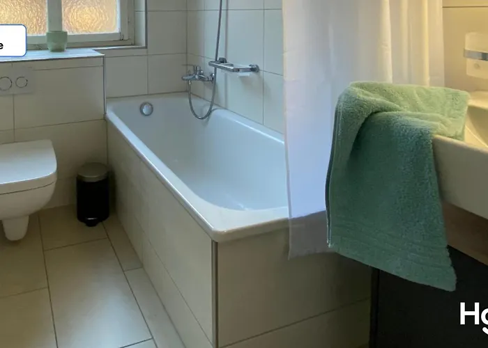 Apartmán H1 With 4,5 Room, Bathroom, Kitchen, Central, Quiet & Modern With Office