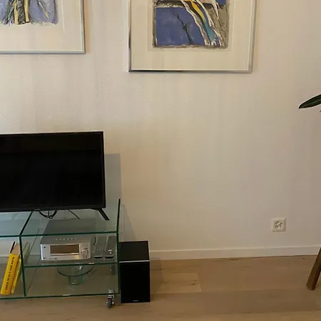 Apartamento H1 With 4,5 Room, Bathroom, Kitchen, Central, Quiet & Modern With Office Zúrich